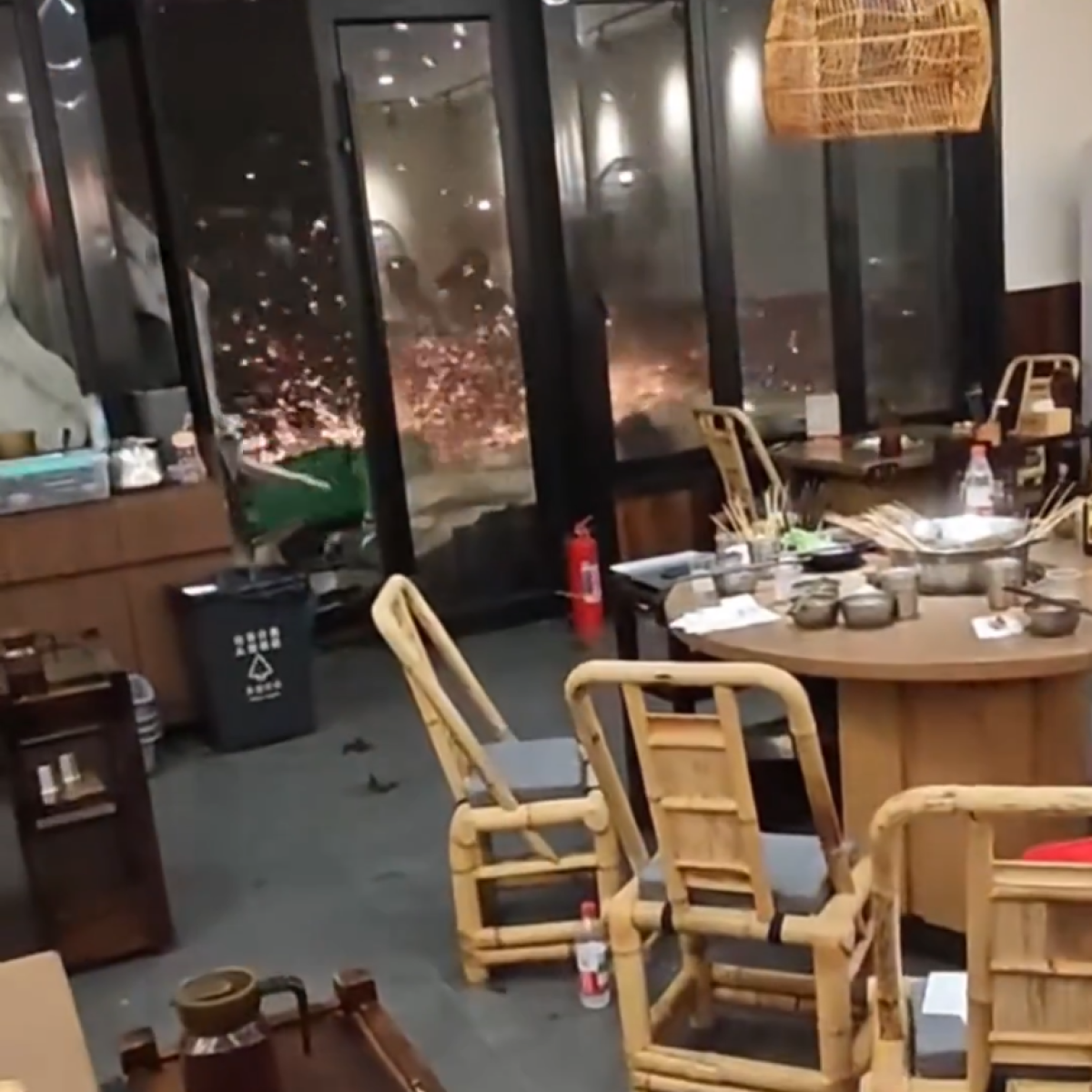 VIDEO Snažne oluje i tornada u Kini, približava se i tajfun. Pogledajte snimke