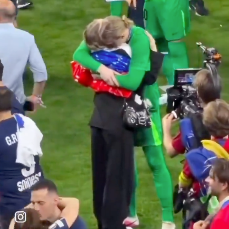 Supruzi golmana PSG-a zabranili rusku zastavu na finalu LP-a. Evo kako se snašla