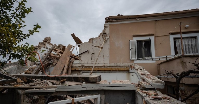 Snažnu eksploziju na Ugljanu izazvao plin, oštećeno 10 susjednih kuća