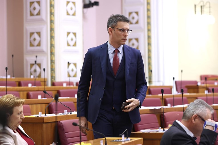 Oporba oštro kritizirala vladin plan: Iskaznica HDZ-a će biti ključna za ocjenjivanje