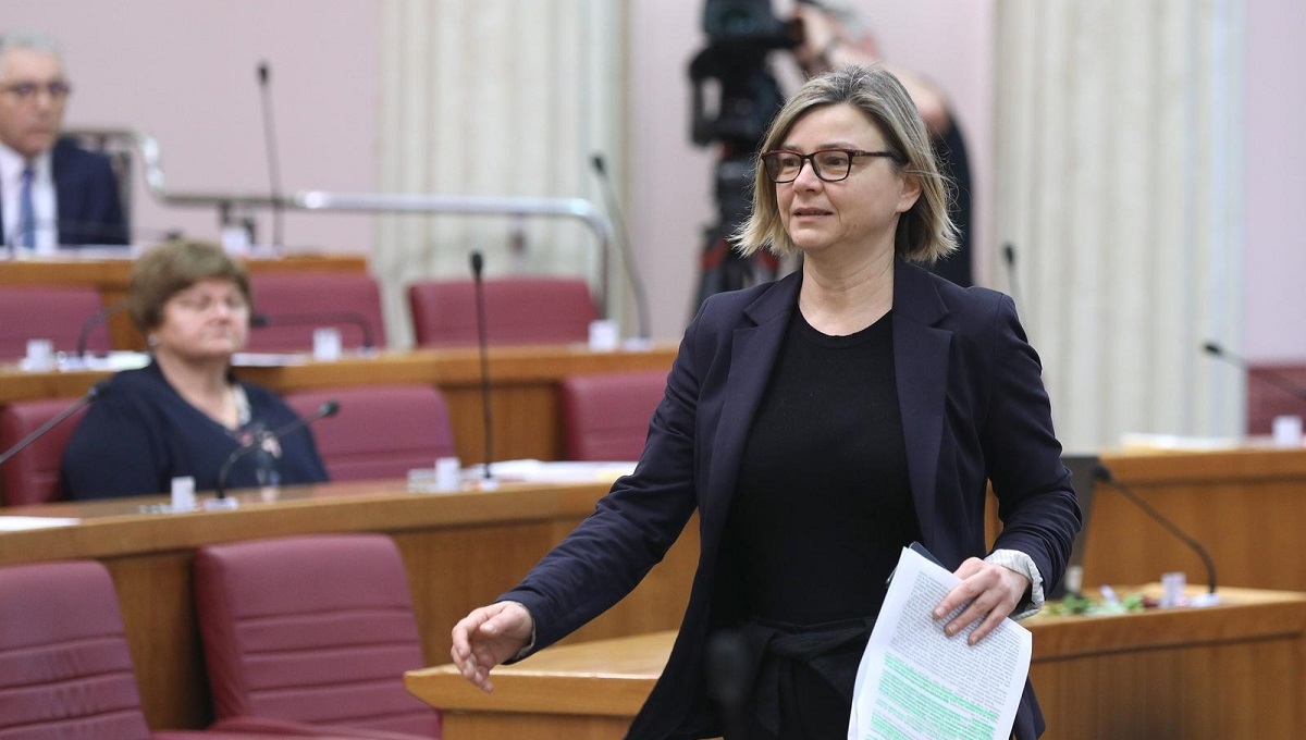 Benčić predlaže da se u saboru ukinu plastične bočice