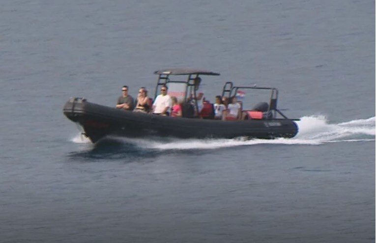 Mještani otoka Ošljaka protiv turista: Ovo nije turizam nego terorizam