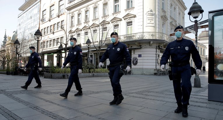 Srbin uhićen jer je zbog zabrane kretanja prijetio policiji na Facebooku
