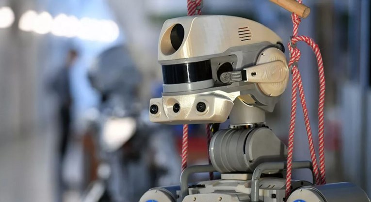 Ruski robot najuren s Twittera: Moje mišljenje o ljudima je loše
