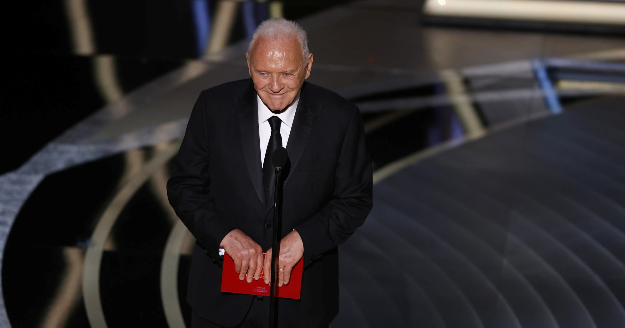 Anthony Hopkins progovorio o ovisnosti: Skoro sam poginuo. Sad sam 50 godina trijezan