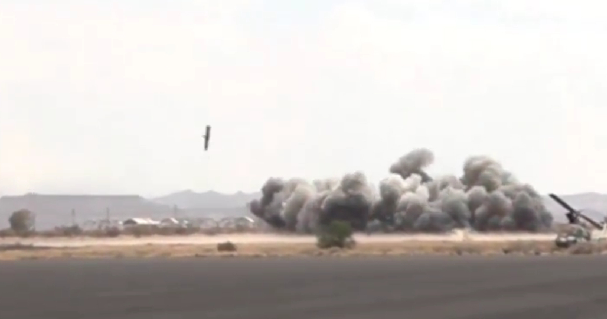 Zbog iranskog aviona pogođen aerodrom u Jemenu. Hutisti zauzvrat napali S. Arabiju