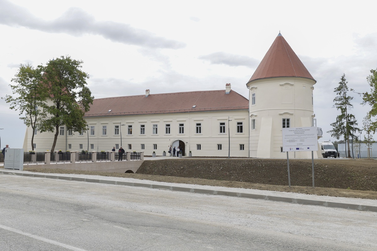 FOTO Otvoren obnovljeni dvorac Erdödy u Kerestincu