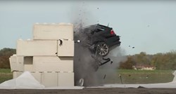 VIDEO Pogledajte kako izgleda kad se luksuzni BMW zabije u zid sa 150 km/h