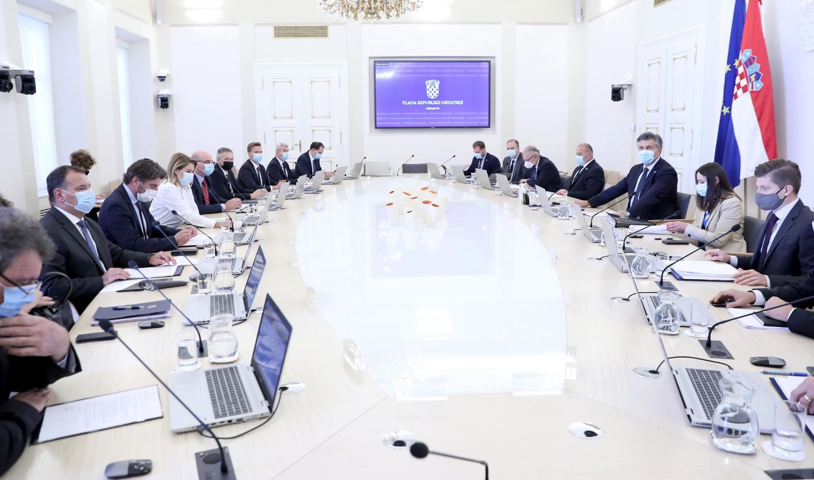 Nakon Plenkovića, i Beroš i Marić dobili negativan nalaz na koronu