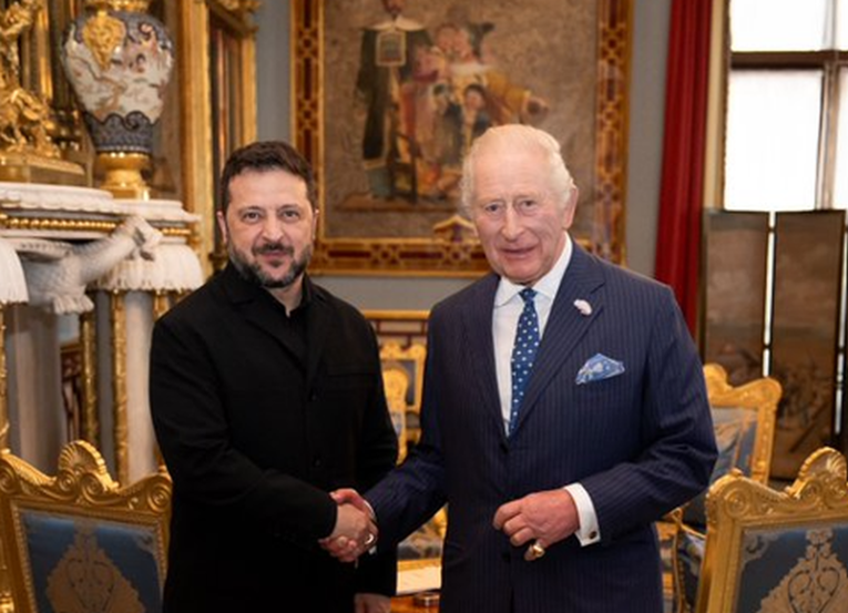 Britanija priredila Zelenskom kraljevski doček nakon novih napetosti s Trumpom