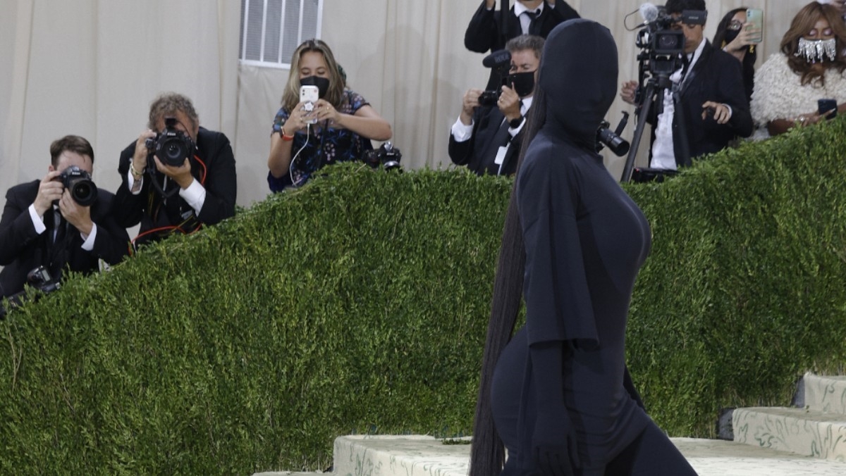 Otkriveno kako je Kim Kardashian izgledala ispod maske, objavljene fotografije