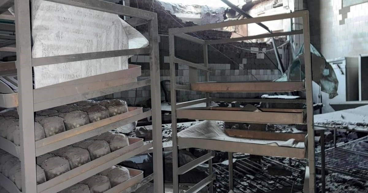 Rusi pogodili pekarnicu u Sumiju. Ubijen čovjek koji je došao po uskrsne kolače