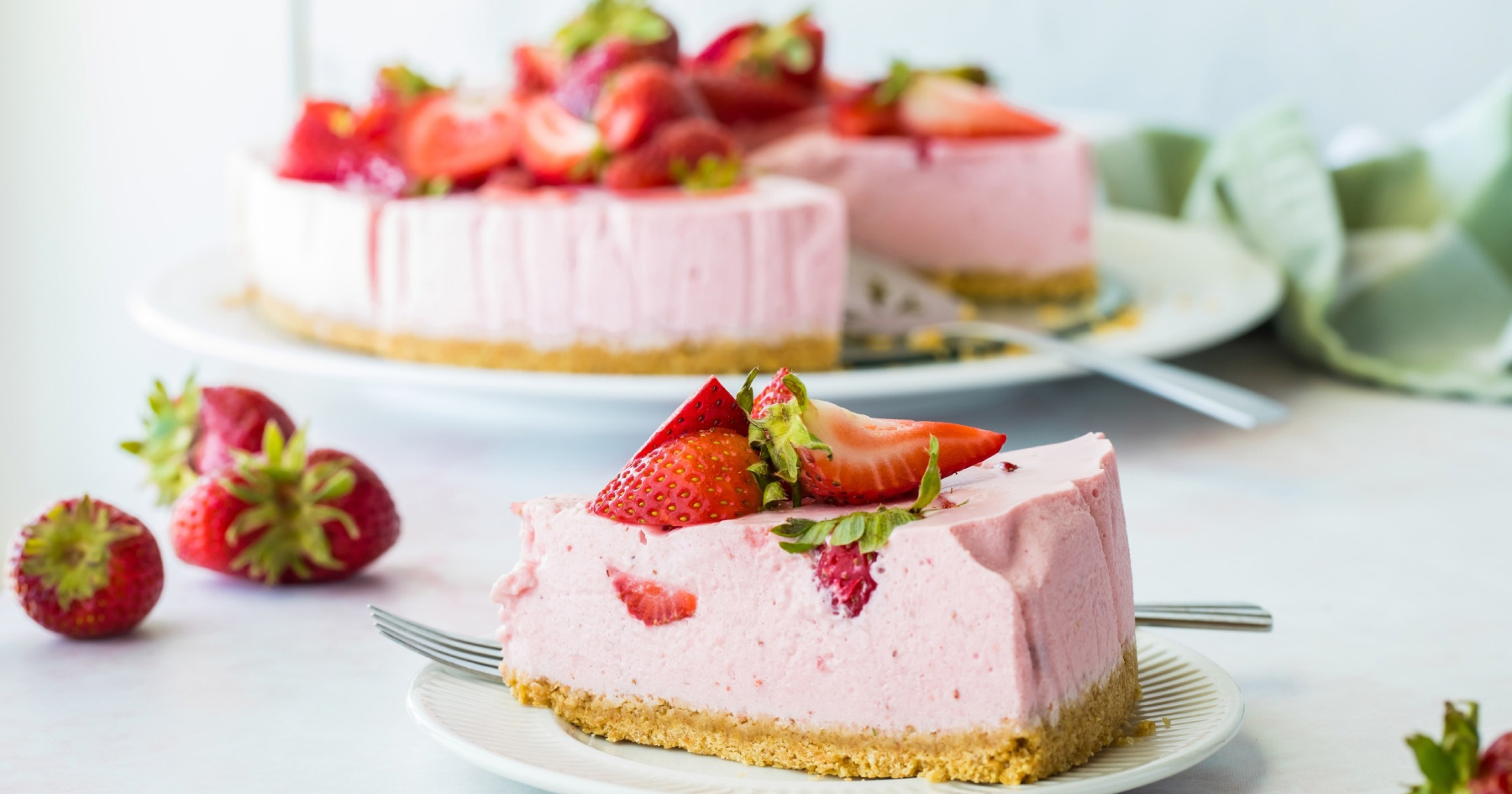 Cheesecake s jagodama koji se ne peče: Brzi recept koji ćete obožavati