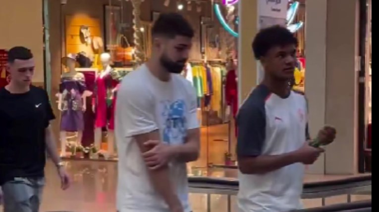 VIDEO Gvardiol uhvaćen u šopingu sa suigračima u Saudijskoj Arabiji nakon trofeja