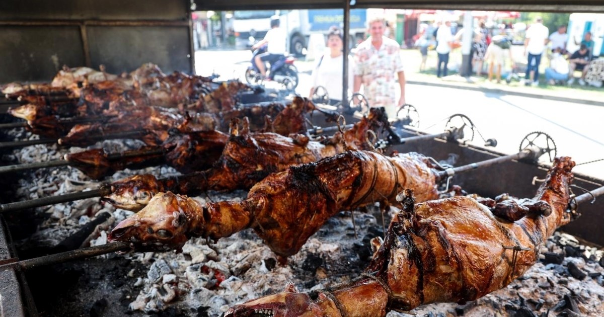 Priča iz 2016. opet hit: Hrvat u BiH nije platio janjetinu, konobar ga lovio 3 sata