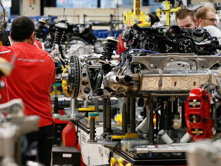 Porsche gasi gotovo 9000 radnih mjesta u Njemačkoj