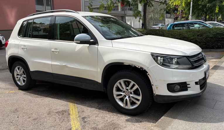 Ovaj Tiguan ima 2.0 TDI, 4Motion i bogatu opremu. Prodaje se za 8800 eura