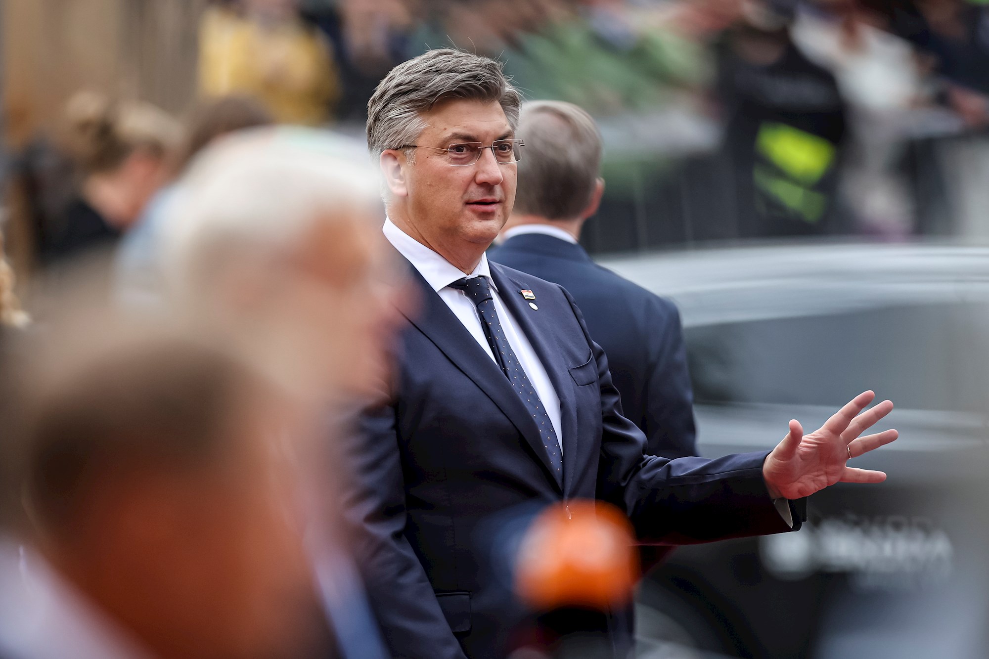 Plenković zapeo avionom u Bruxellesu, ne stiže na vladu. Sjednicu vodi Medved