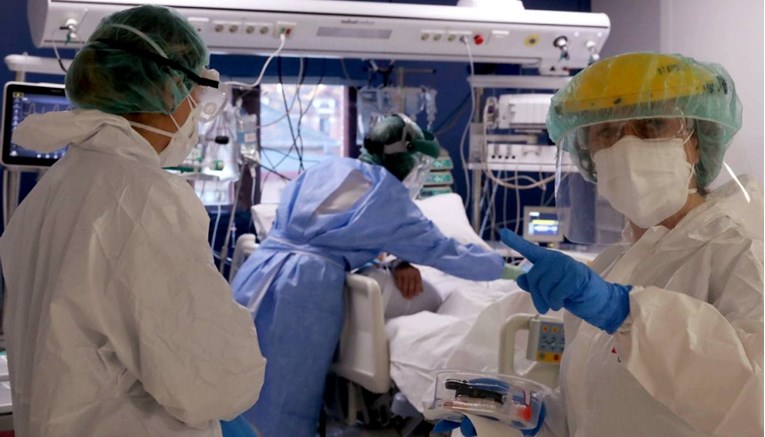 U SAD-u rekordan broj zaraženih u bolnicama, hospitalizirano više od 130.000 ljudi
