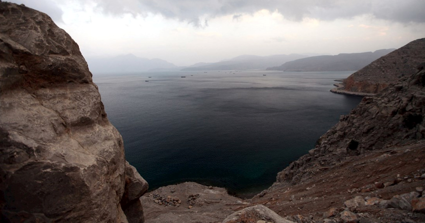 Iranska garda upozorava brodove da ne prolaze Hormuškim tjesnacem