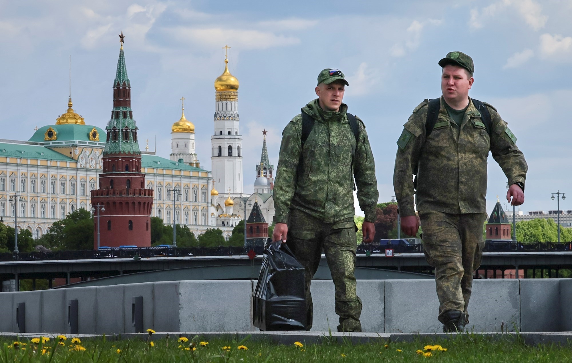 Putin preplavio vojsku novcem, ali posljedice pogađaju cijelu ekonomiju