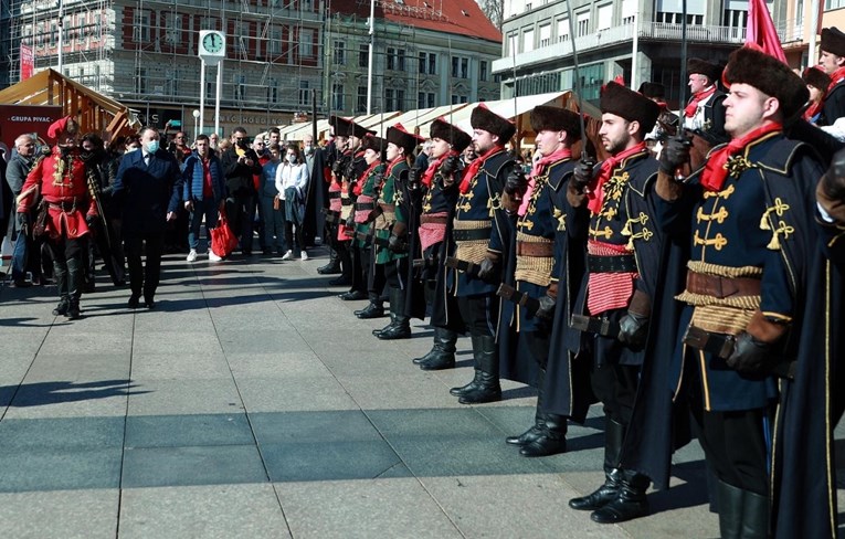Na Dan državnosti u Zagrebu smjena straže Kravat pukovnije