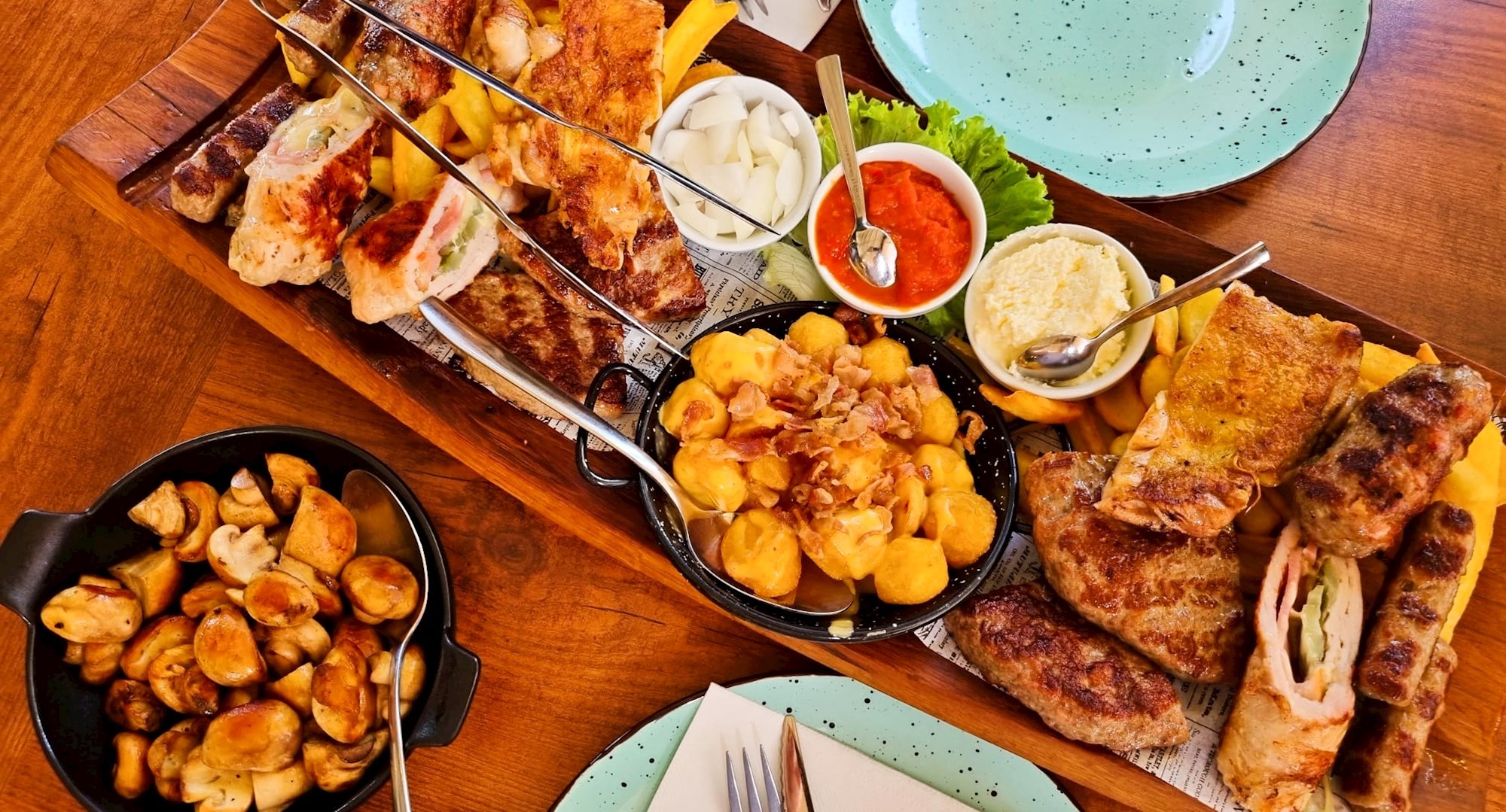 Ovaj grill ima više od 1300 recenzija, ljudi pišu: "Plata za dvoje je zapravo za 4"