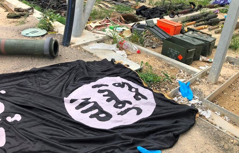 FOTO Na mjestima Hamasovih masakra pronađene zastave ISIS-a, tvrdi Izrael
