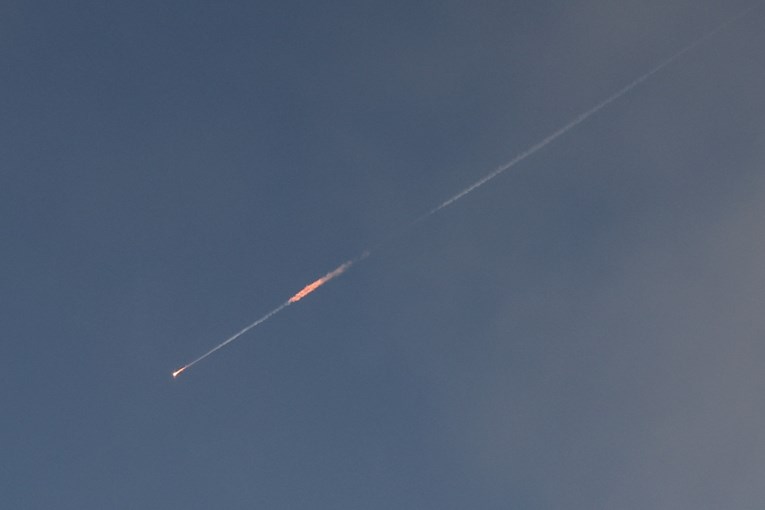 Trump objavio kraj rata, Iran ispalio nove rakete na Izrael. Poginulo troje ljudi