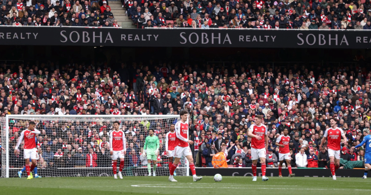 VIDEO Ovako je puni Emirates reagirao na poraz Arsenala usred borbe za naslov