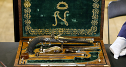 Dva bogato ukrašena Napoleonova pištolja bit će ponuđena na aukciji u Francuskoj