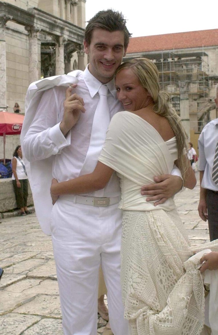 Pletikosa i Angela imaju šestero djece: "Svaka joj čast, brine o njima dok mene nema"