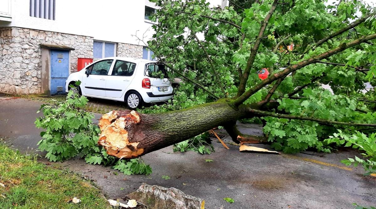Snažno nevrijeme u većem dijelu Slovenije, visoke temperature i u Srbiji
