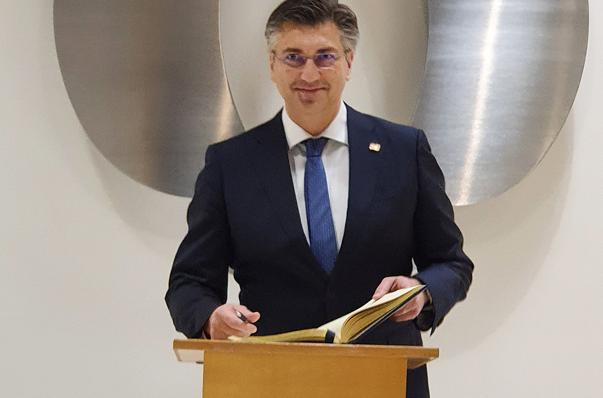 Plenković poziva investitore da ulažu u zapadni Balkan