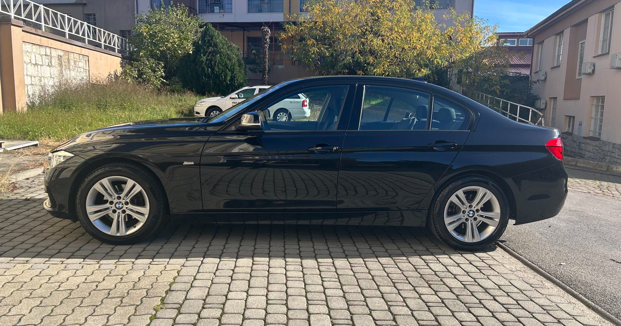 Najbolji auto oglasi: BMW za 14.500 €, Opel za 2000 € i Mercedes za 124.900 €