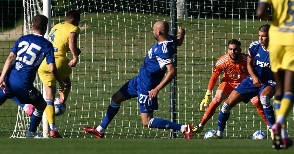 Dinamo vodio 2:0 pa se protiv Kopra spašavao od poraza