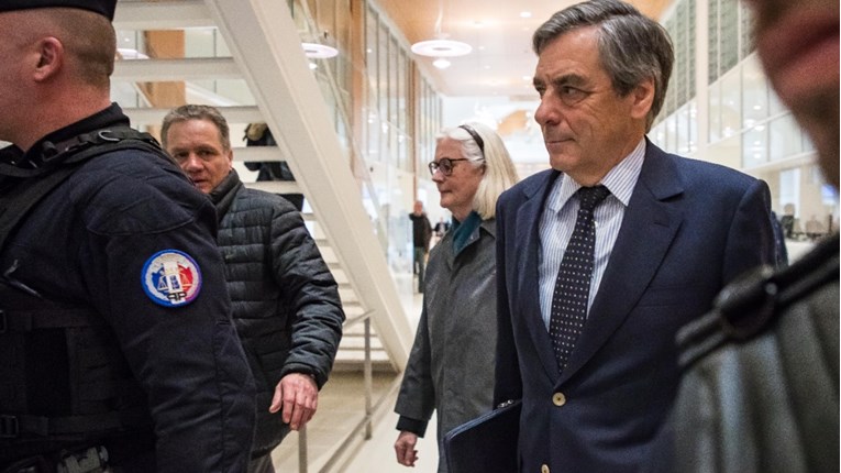 Bivši francuski premijer ide u zatvor na dvije godine