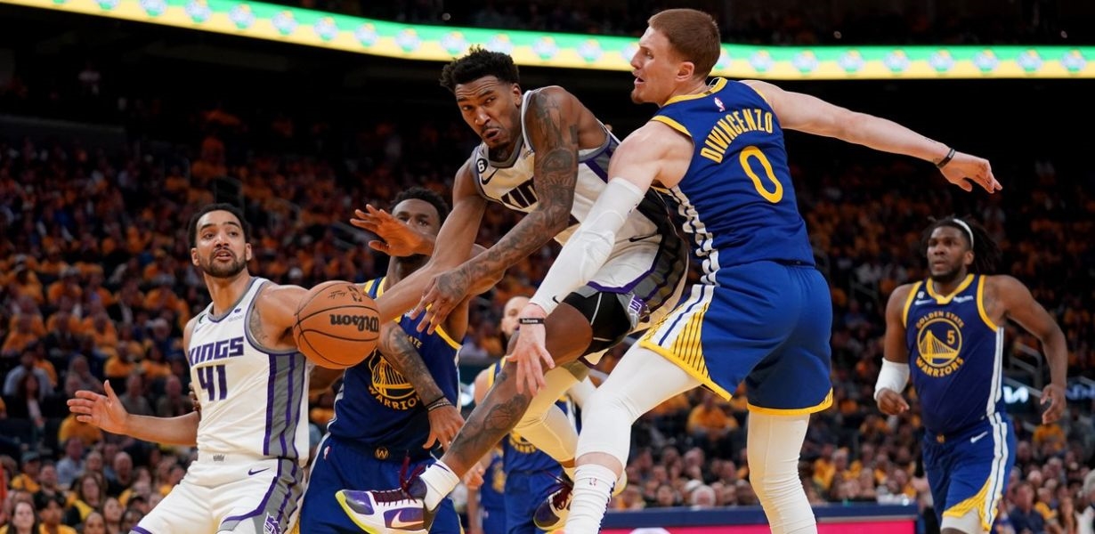 VIDEO Sacramento šokirao NBA prvake i izborio majstoricu pred svojim navijačima