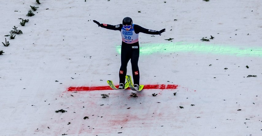 Norvežanka srušila svjetski rekord u skijaškim skokovima. Pogledajte let za povijest