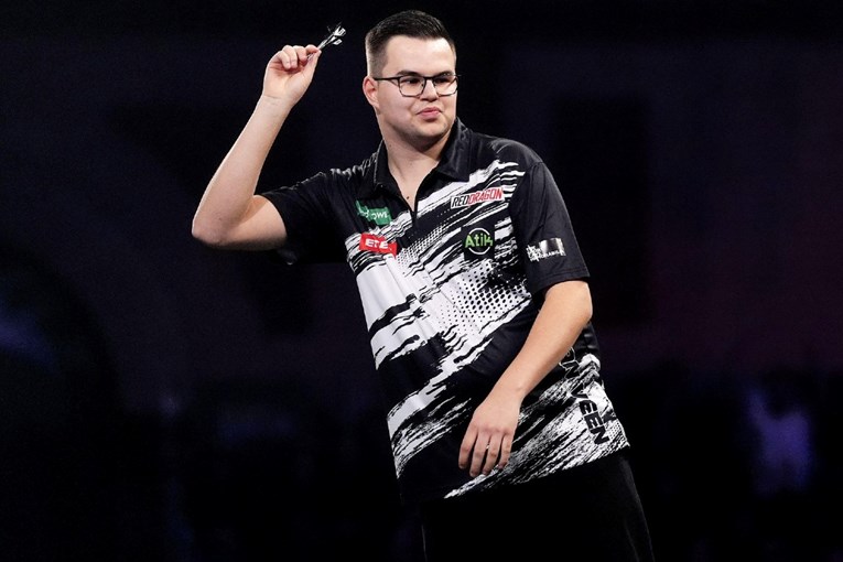 Nizozemska senzacija pobijedila legendu pikada i osigurala finale s Littlerom