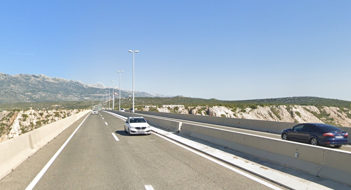 19-godišnjak na Masleničkom mostu vozio 244 km/h