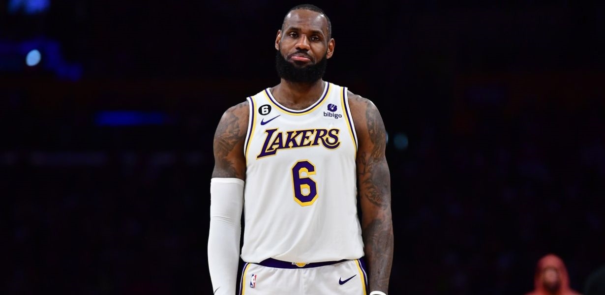 LeBron James podržao navijačku teoriju zavjere protiv Lakersa
