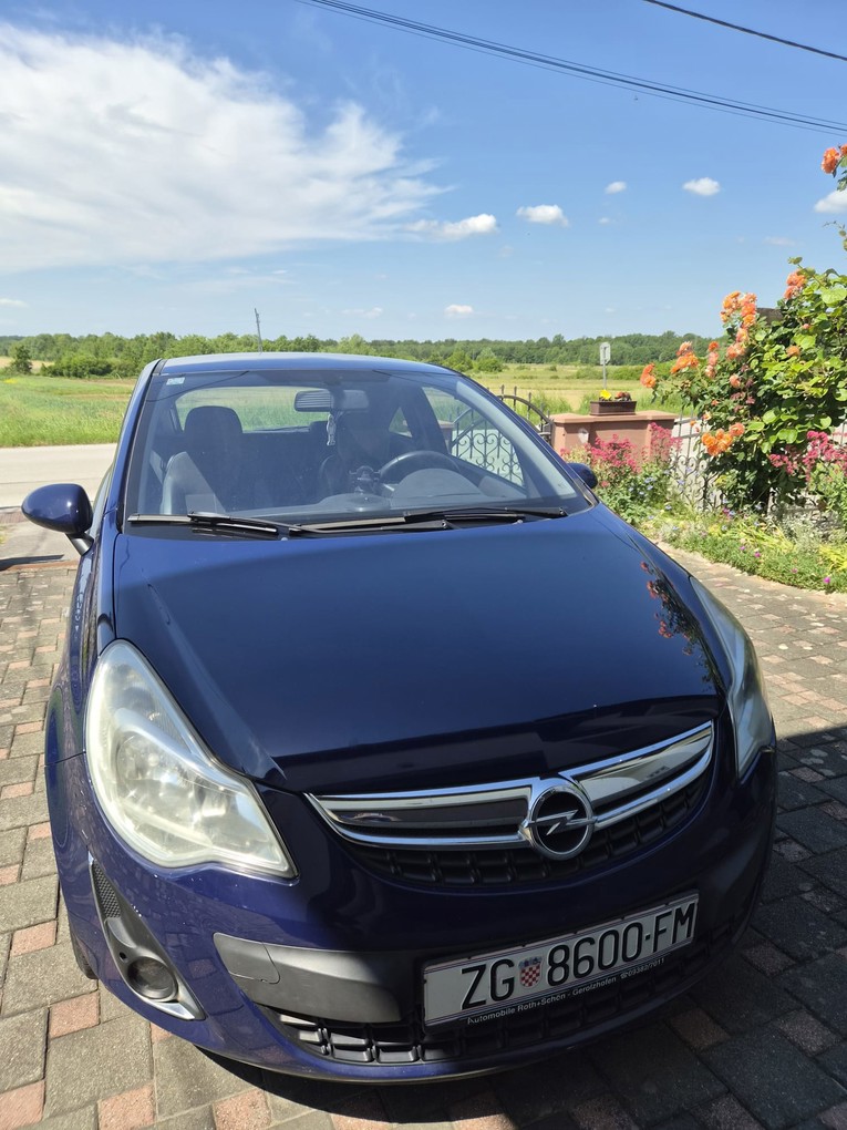 Opel Corsa s dizelskim motorom i grijanjem sjedala prodaje se za 3150 eura