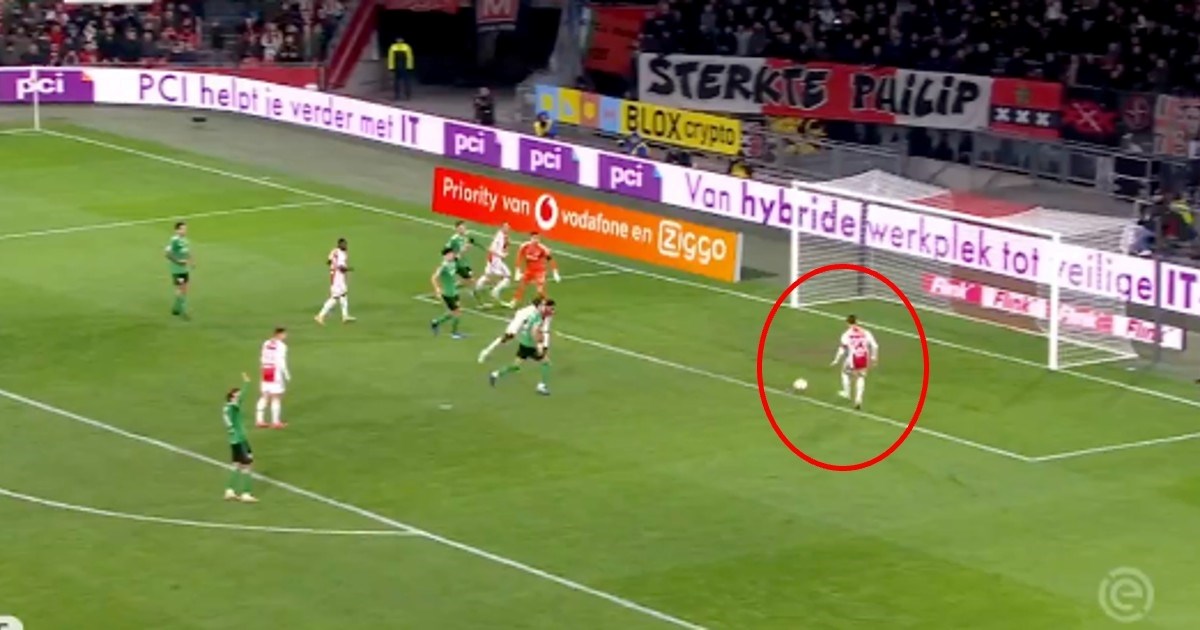 VIDEO Sulud promašaj igrača Ajaxa. Iznenadio je i samog sebe