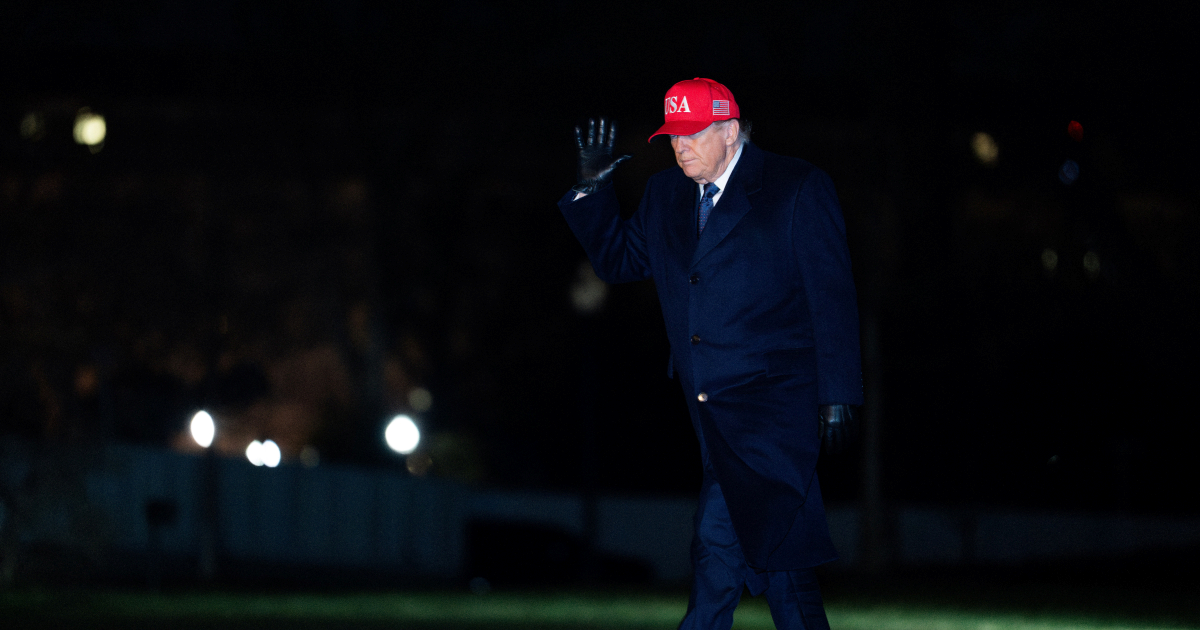 Bivši šef CIA-e: Iran drži pištolj uperen u glavu Amerike. Trump juri u krvavu zamku