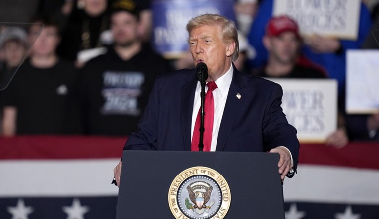 Trump zaprijetio gradonačelniku Minnesote zbog ICE-a. "Igra se s vatrom"