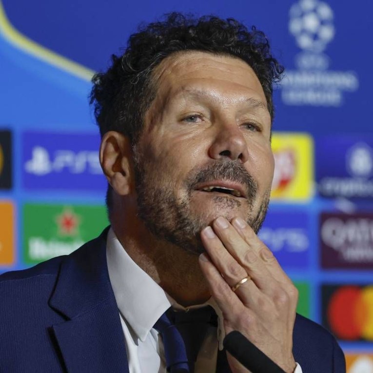 VIDEO Simeone bijesan prekinuo presicu u Liverpoolu