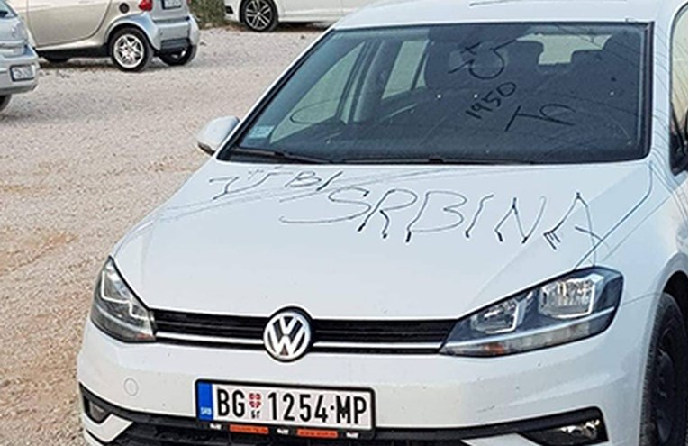 Čovjek kojem su išarali auto s "ubi Srbina" nije Srbin, ispričao je svoju priču