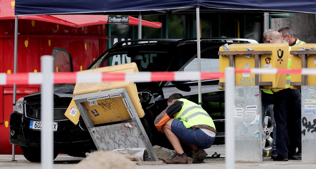 Muškarac se autom zabio u ljude na pločniku u Berlinu, sedmero je ozlijeđeno