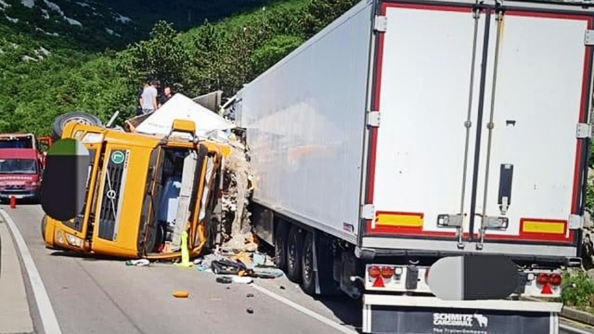Teška prometna između Novog Vinodolskog i Senja. Zatvorena magistrala